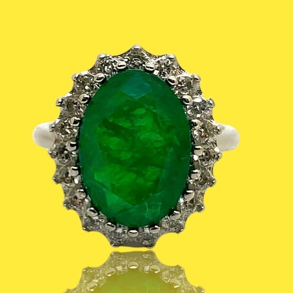 18KWG Plated 925 Sterling Silver Oval Created Emerald Halo Ring Size 6.5 - Picture 1 of 7